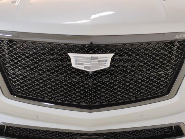 2024 Cadillac Escalade Vehicle Photo in PINEVILLE, NC 28134-8495