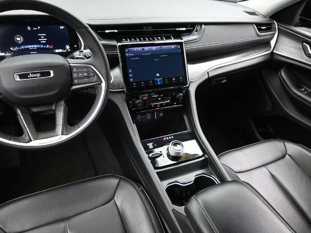2023 Jeep Grand Cherokee L Vehicle Photo in Cedar Rapids, IA 52402