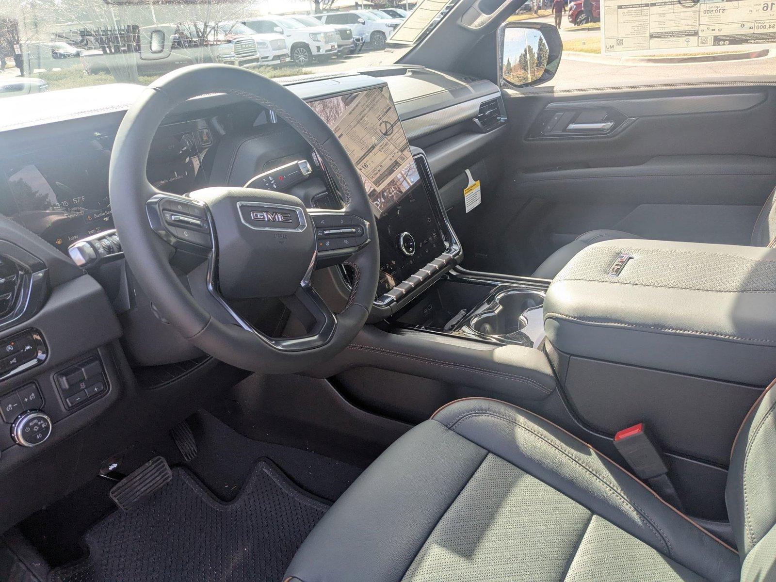2025 GMC Yukon Vehicle Photo in LONE TREE, CO 80124-2750