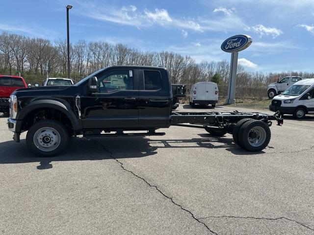 2025 Ford Super Duty F-550 DRW Vehicle Photo in Webster, MA 01570-1415