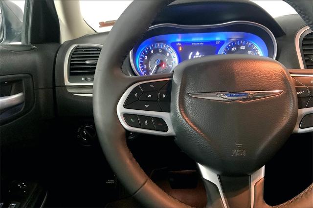 2022 Chrysler 300 Vehicle Photo in Kansas City, MO 64114