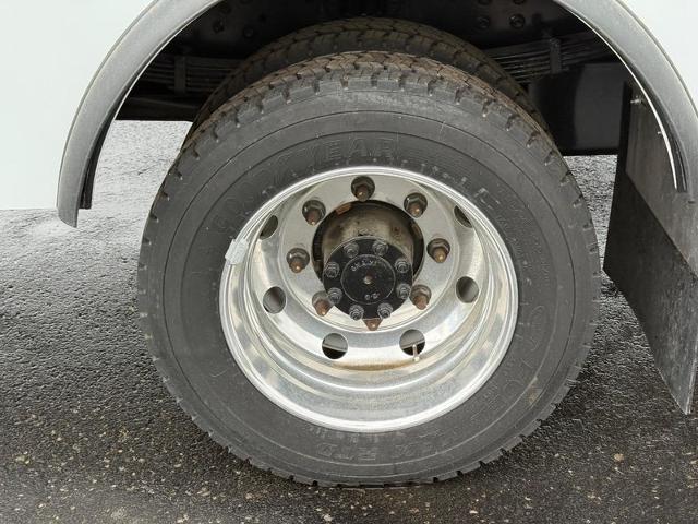 2024 Chevrolet Silverado 5500 HD Vehicle Photo in COLUMBIA, MO 65203-3903