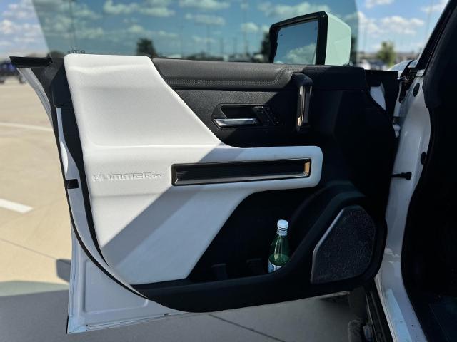 2023 GMC HUMMER EV Pickup Vehicle Photo in San Antonio, TX 78230