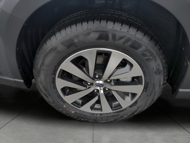 2025 Subaru Outback Vehicle Photo in Green Bay, WI 54304