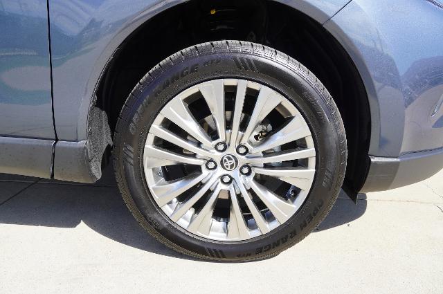 2022 Toyota Venza Vehicle Photo in Riverdale, UT 84405