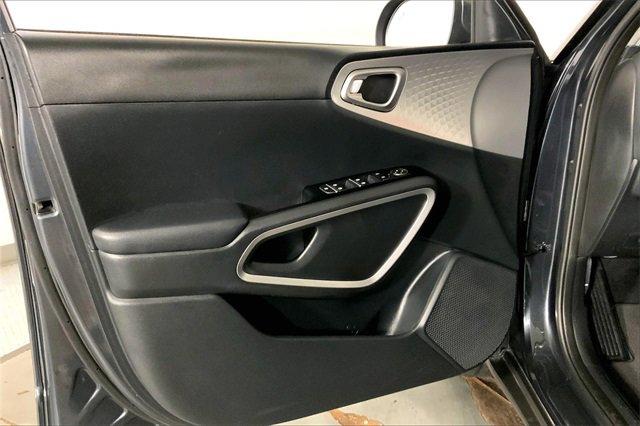 2024 Kia Soul Vehicle Photo in KANSAS CITY, MO 64114-4502