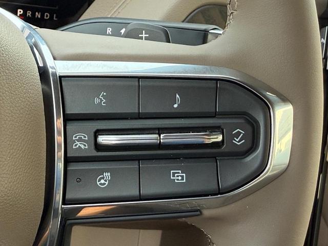 2025 GMC Yukon Vehicle Photo in COLUMBIA, MO 65203-3903