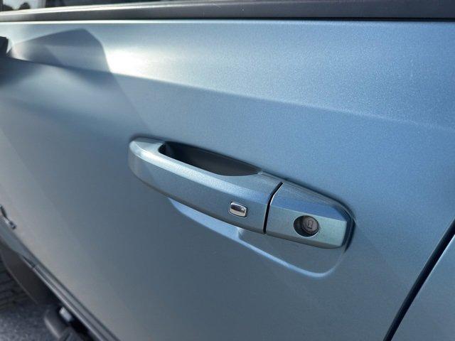2024 GMC HUMMER EV SUV Vehicle Photo in BENTONVILLE, AR 72712-4322