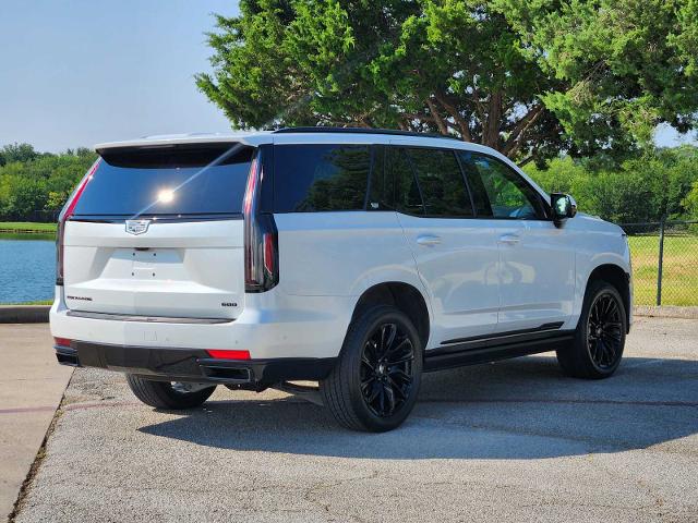 2022 Cadillac Escalade Vehicle Photo in DENTON, TX 76210-9321