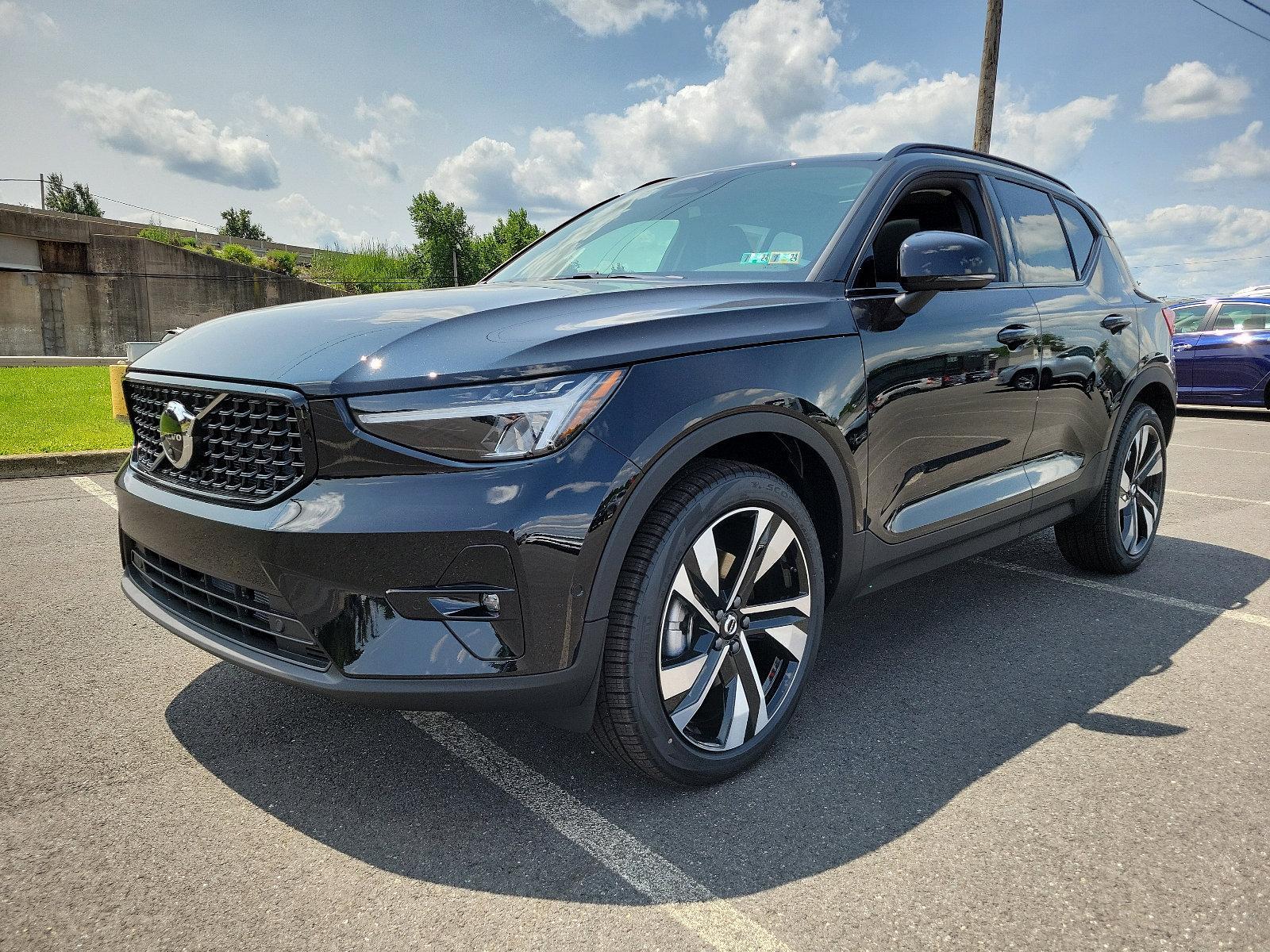 2024 Volvo XC40 Vehicle Photo in Trevose, PA 19053