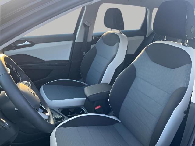2025 Volkswagen Taos Vehicle Photo in Oshkosh, WI 54904