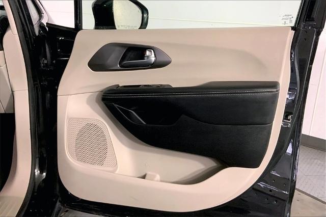 2022 Chrysler Pacifica Vehicle Photo in Kansas City, MO 64114