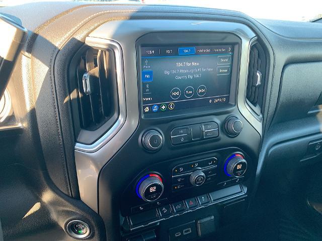 2021 Chevrolet Silverado 1500 Vehicle Photo in MOON TOWNSHIP, PA 15108-2571