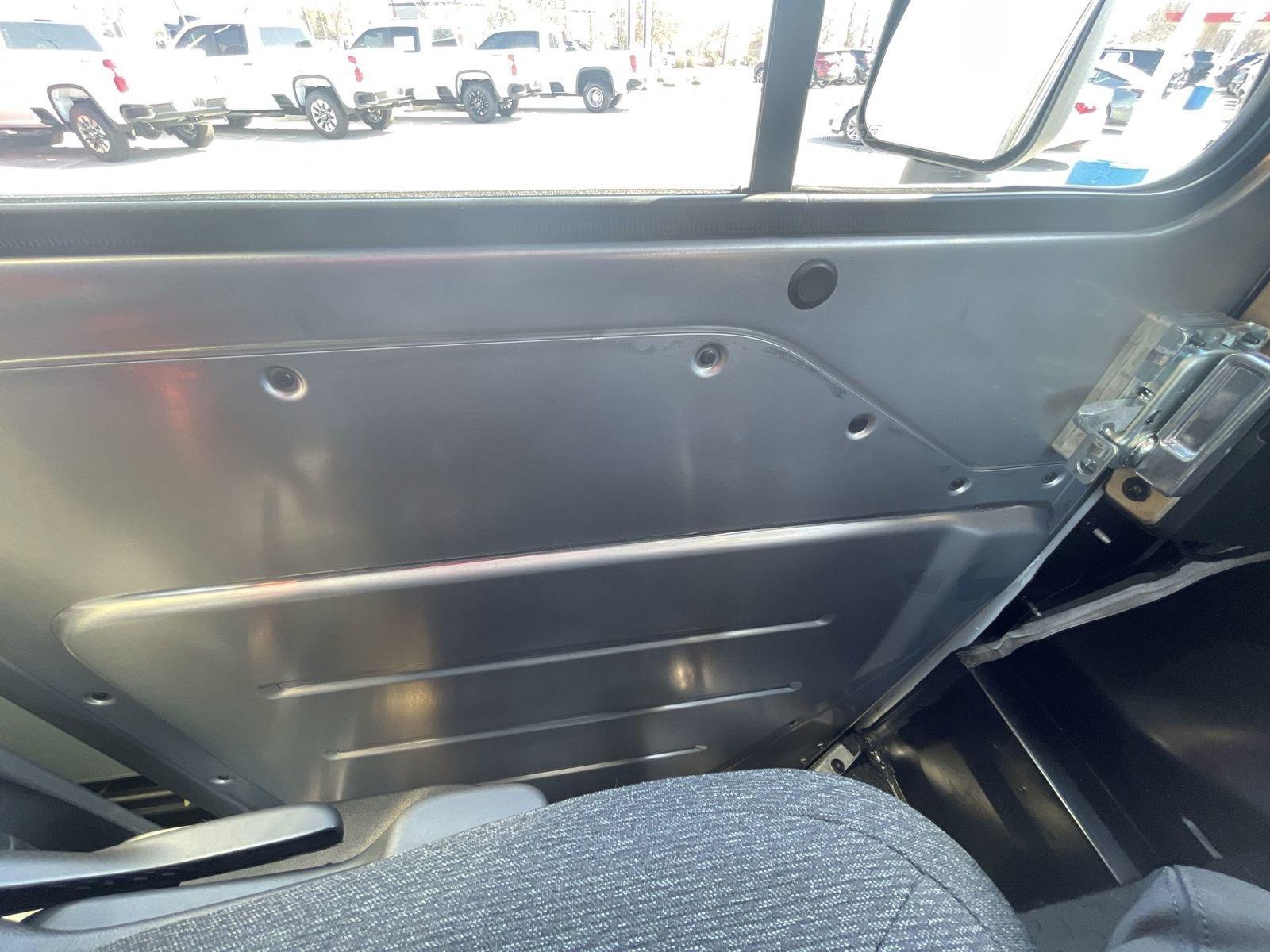 2025 Chevrolet BrightDrop 600 Vehicle Photo in BENTONVILLE, AR 72712-4322