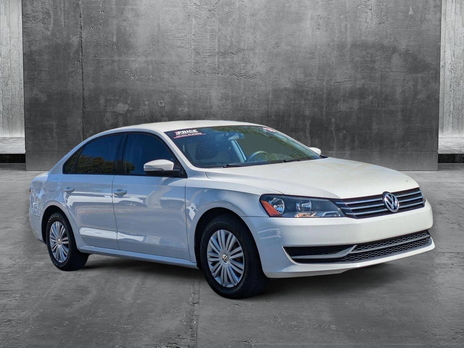 2015 Volkswagen Passat Vehicle Photo in GREENACRES, FL 33463-3207