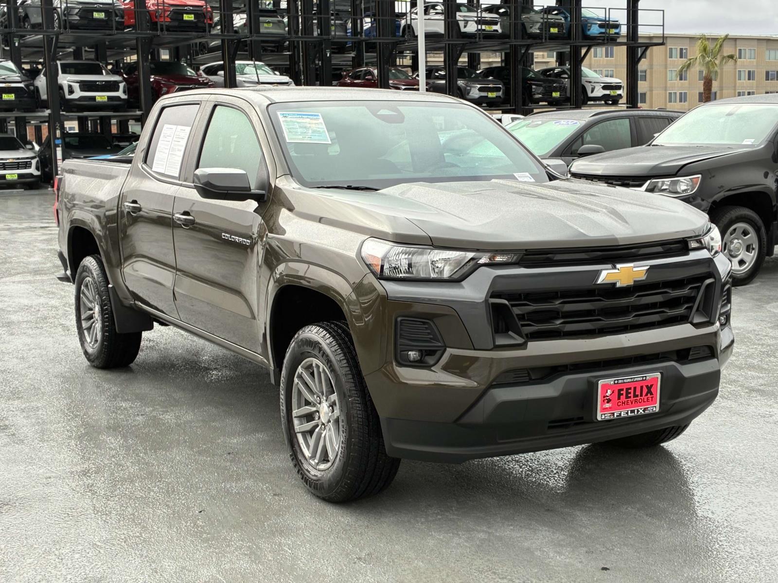 2024 Chevrolet Colorado Vehicle Photo in LOS ANGELES, CA 90007-3794