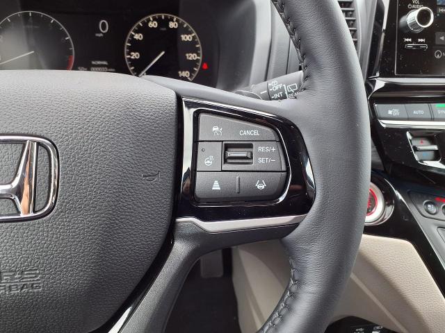 2025 Honda Odyssey Vehicle Photo in Oshkosh, WI 54904