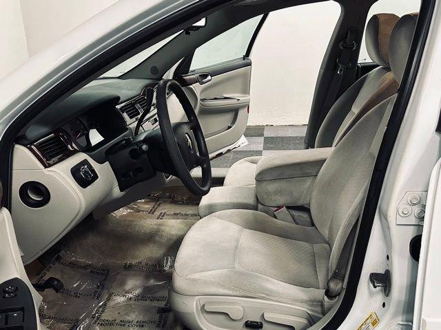 2011 Chevrolet Impala Vehicle Photo in MEDINA, OH 44256-9631