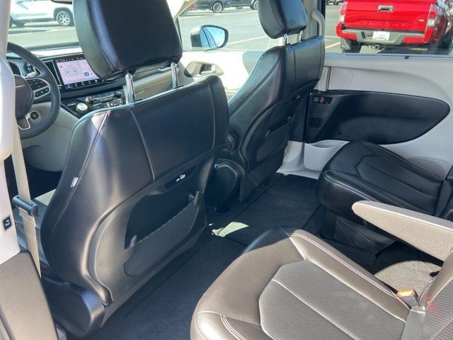 2023 Chrysler Pacifica Vehicle Photo in GREEN BAY, WI 54304-5303