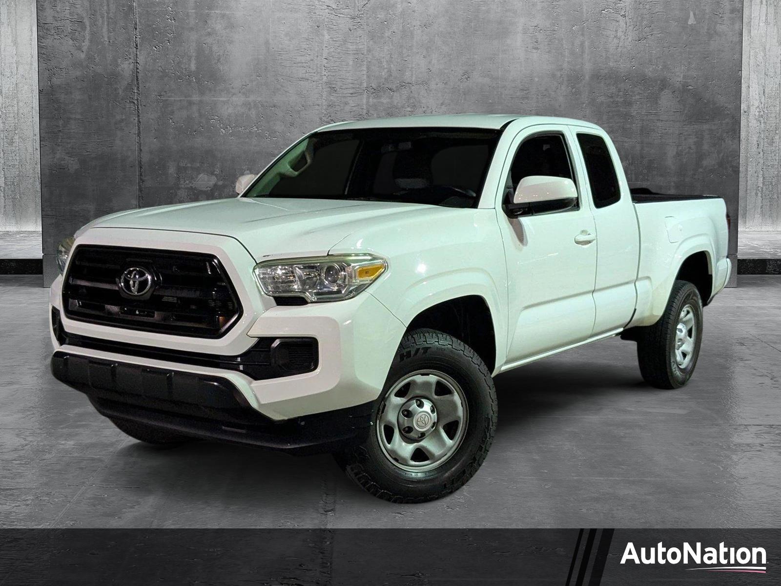 2017 Toyota Tacoma Vehicle Photo in Miami, FL 33135