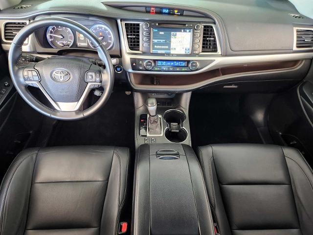 2017 Toyota Highlander Vehicle Photo in DALLAS, TX 75209