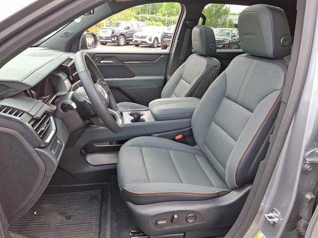 2024 GMC Acadia Vehicle Photo in DANBURY, CT 06810-5034