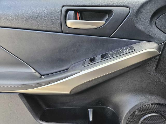 2020 Lexus IS 350 Vehicle Photo in FORT WORTH, TX 76132