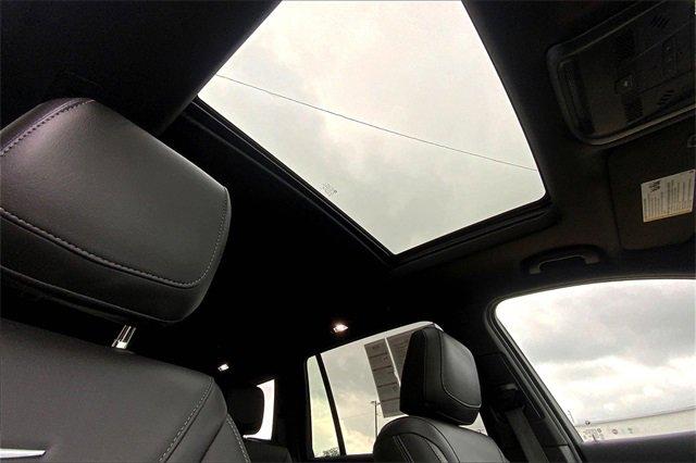 2023 Cadillac XT6 Vehicle Photo in TOPEKA, KS 66609-0000