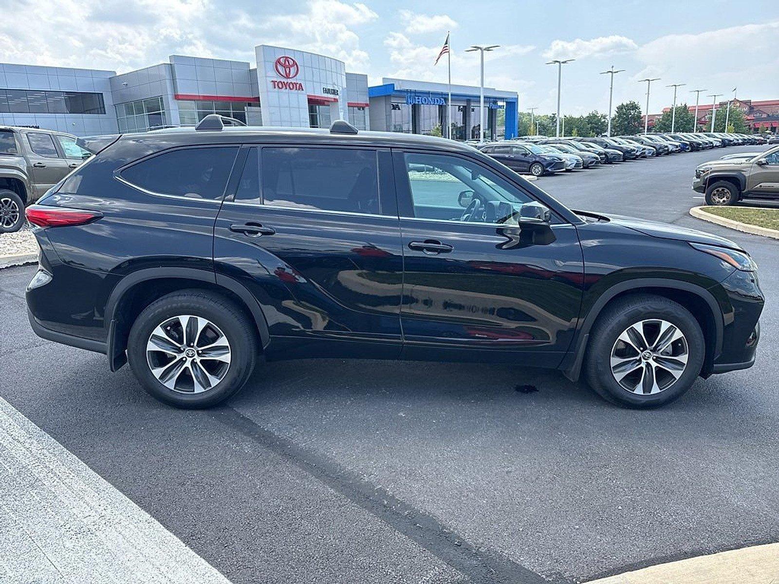 2022 Toyota Highlander Vehicle Photo in Harrisburg, PA 17111