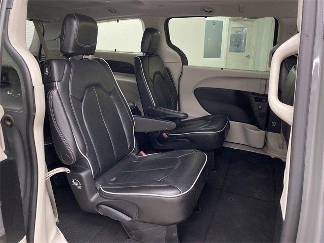 2022 Chrysler Pacifica Vehicle Photo in PORTLAND, OR 97225-3518