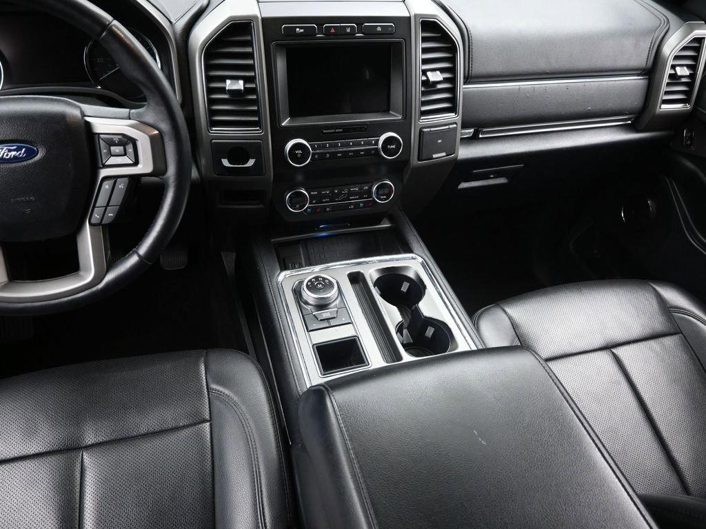 2021 Ford Expedition Max Vehicle Photo in Cedar Rapids, IA 52402
