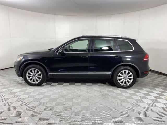 2012 Volkswagen Touareg Vehicle Photo in MEDINA, OH 44256-9001