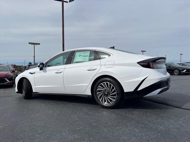 2024 Hyundai SONATA Hybrid Vehicle Photo in Shiloh, IL 62269