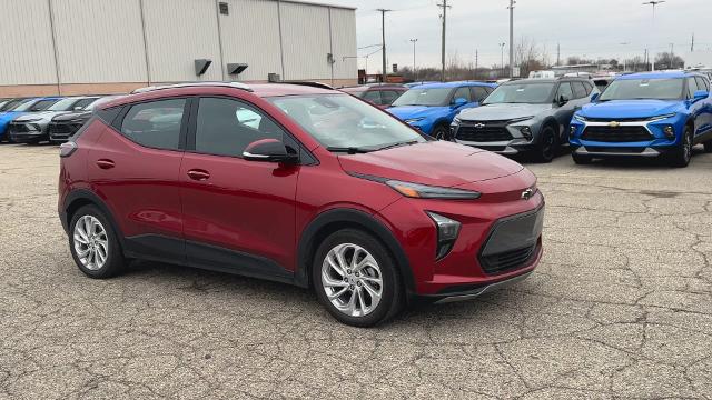 Used 2022 Chevrolet Bolt EUV LT with VIN 1G1FY6S06N4120364 for sale in Sterling Heights, MI