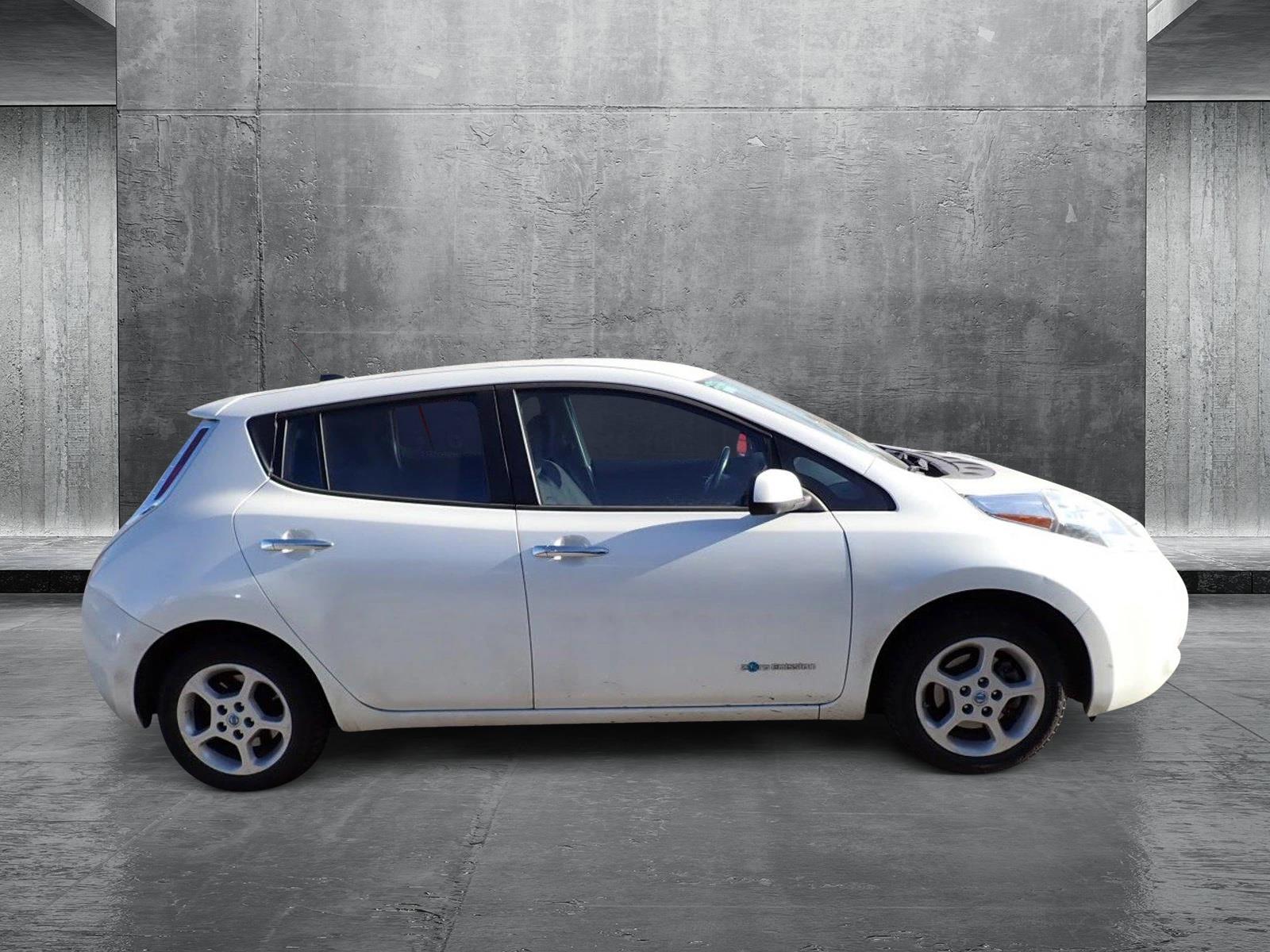 2013 Nissan LEAF Vehicle Photo in DENVER, CO 80221-3610