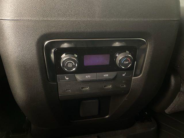 2025 Chevrolet Tahoe Vehicle Photo in PHOENIX, AZ 85014-3381