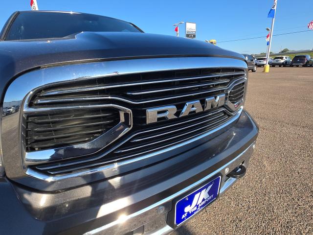 2017 Ram 1500 Vehicle Photo in NEDERLAND, TX 77627-8017