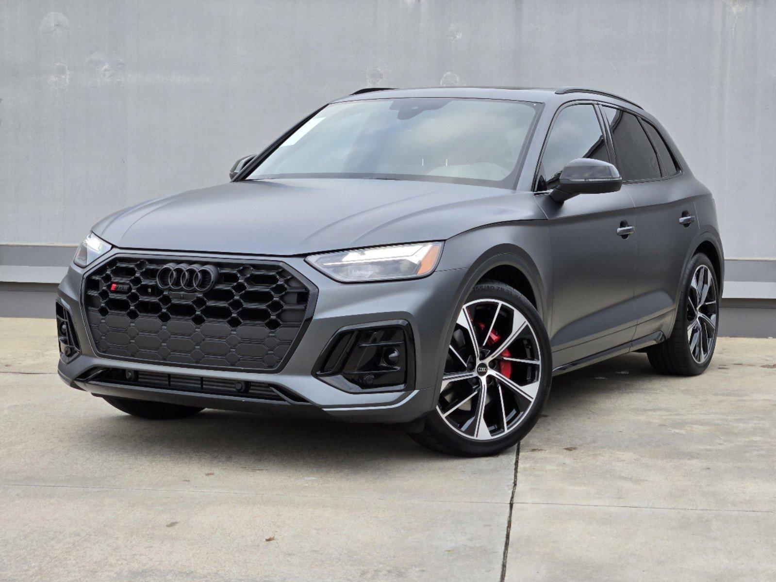 2025 Audi SQ5 Vehicle Photo in SUGAR LAND, TX 77478