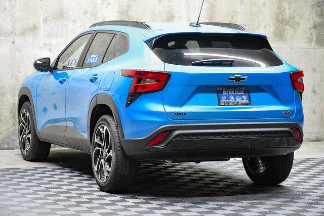 2025 Chevrolet Trax Vehicle Photo in EVERETT, WA 98203-5662