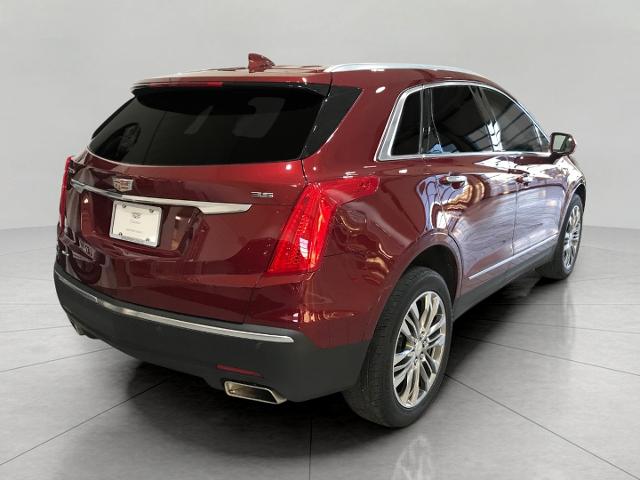 2017 Cadillac XT5 Vehicle Photo in GREEN BAY, WI 54303-3330