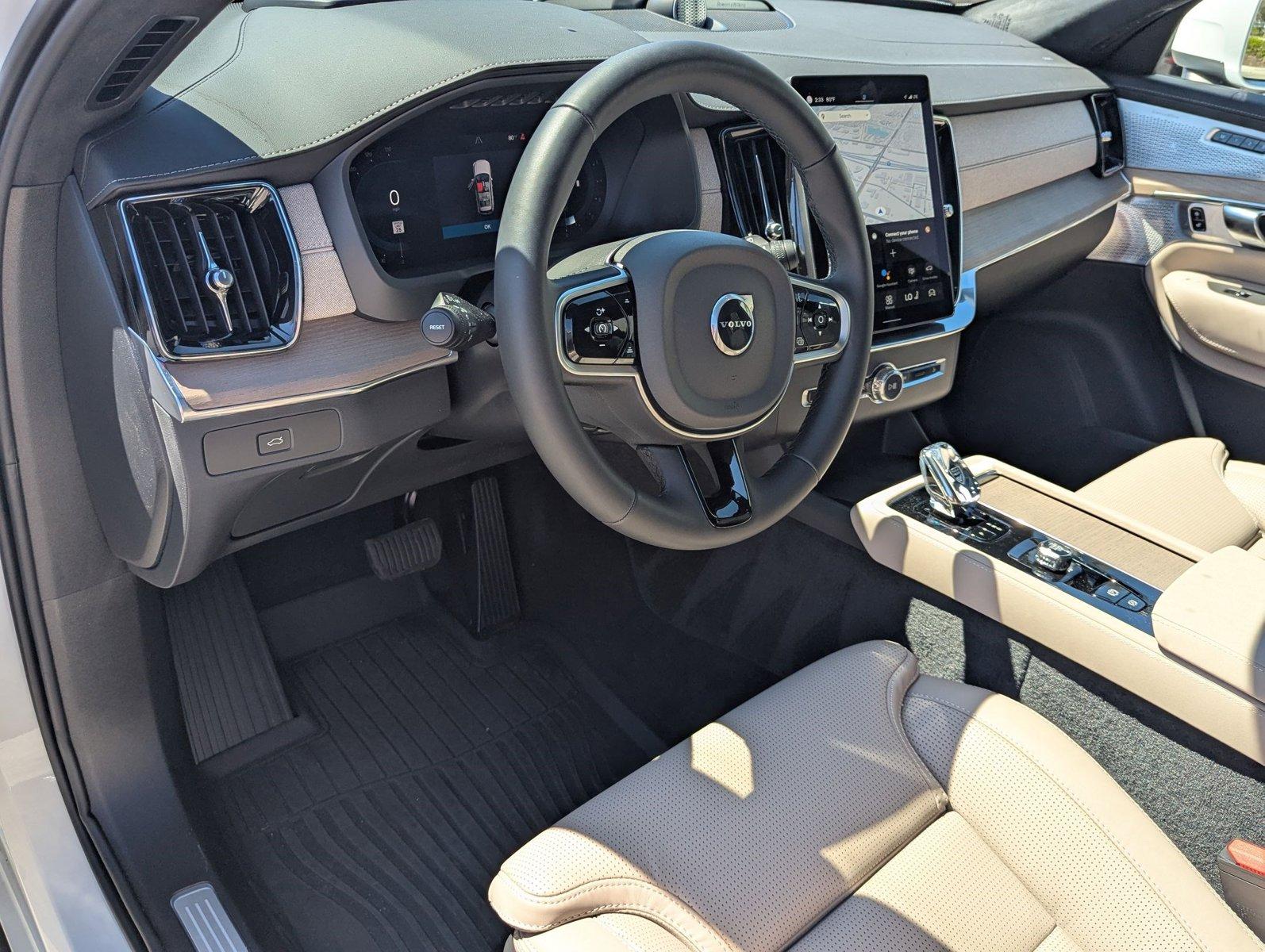 2025 Volvo XC90 Vehicle Photo in Delray Beach, FL 33444