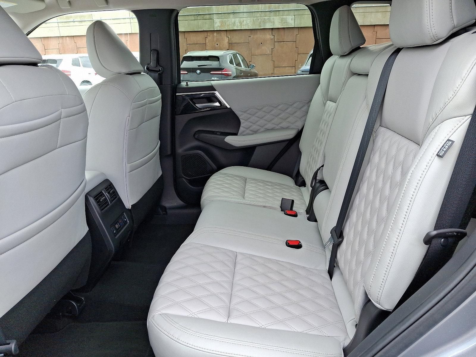 2022 Mitsubishi Outlander Vehicle Photo in Lancaster, PA 17601