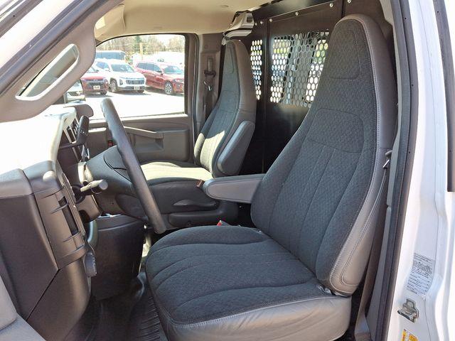 2022 Chevrolet Express Cargo 2500 Vehicle Photo in DANBURY, CT 06810-5034