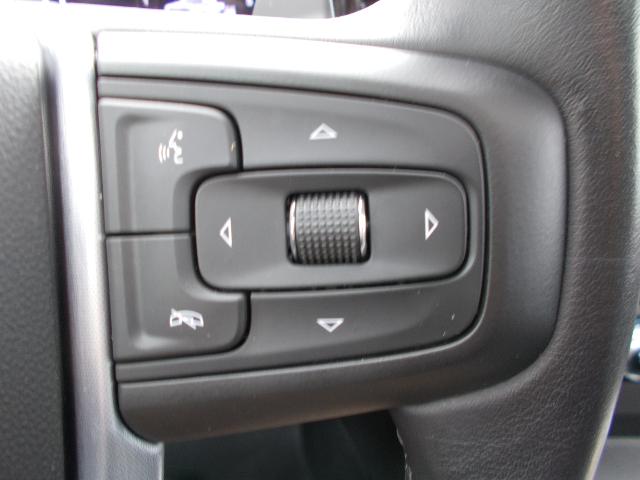 2023 GMC Sierra 1500 Vehicle Photo in LOWELL, MA 01852-4336