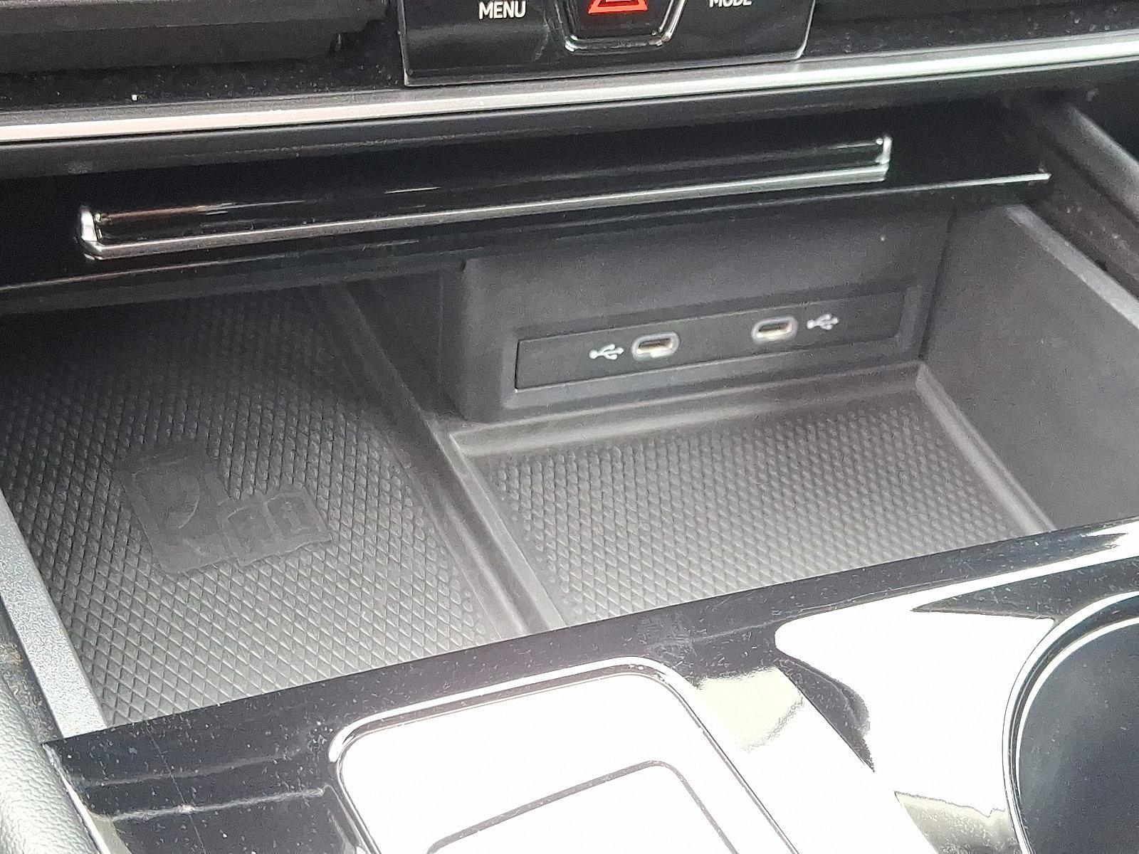 2024 Volkswagen Atlas Vehicle Photo in Trevose, PA 19053