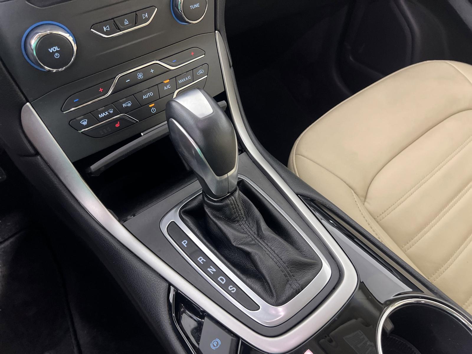 2017 Ford Edge Vehicle Photo in GEORGETOWN, TX 78626-7508
