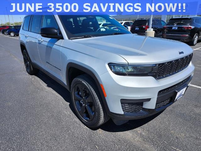 2023 Jeep Grand Cherokee L Vehicle Photo in GREEN BAY, WI 54304-5303