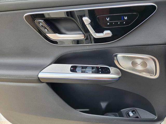 2025 Mercedes-Benz GLC Vehicle Photo in HOUSTON, TX 77079