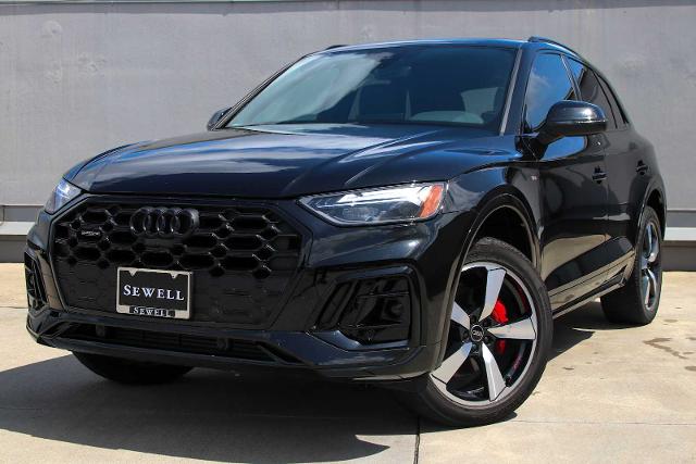 2024 Audi Q5 Vehicle Photo in SUGAR LAND, TX 77478