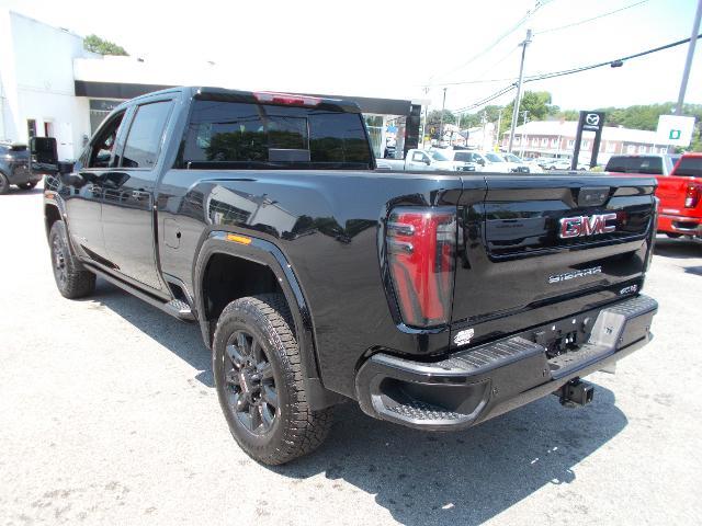 2025 GMC Sierra 2500 HD Vehicle Photo in LOWELL, MA 01852-4336